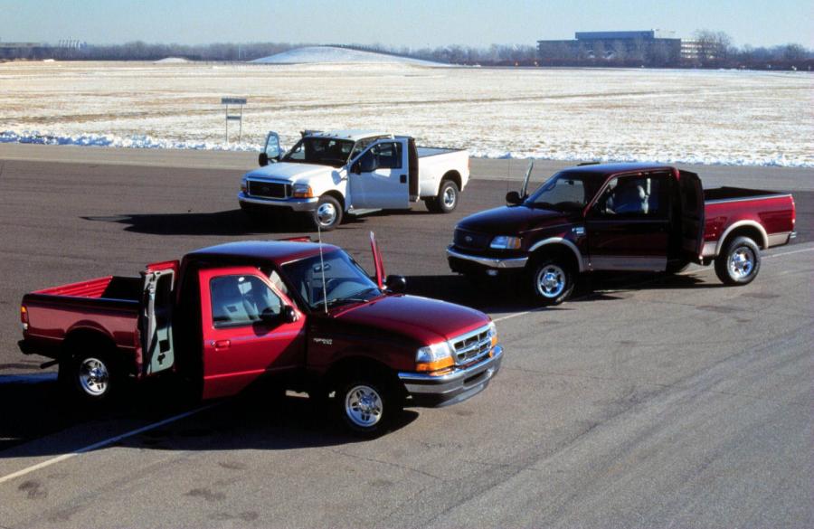  Ford F-150 SuperCrew Cab 2001 года  (фото 2 из 96)